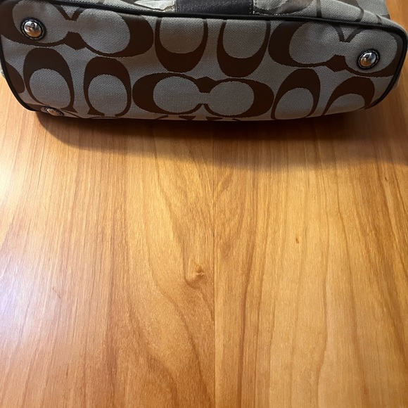 Brown, good used condition, smoke free home - Picture 3 of 5